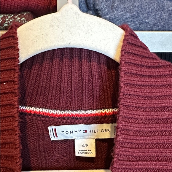 Tommy Hilfiger maroon long sleeve full zip mock neck cable knit sweater size SP - Picture 2 of 4